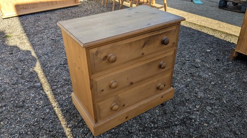 Solid pine chest drawers - chest, of