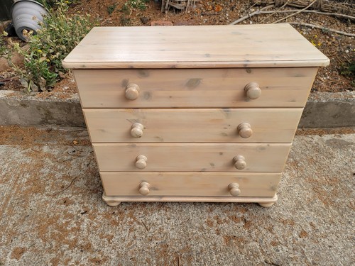 Pine chest drawers - of, 4