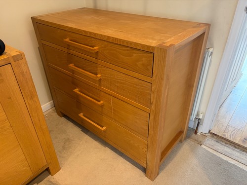 Light oak chest drawers - light,