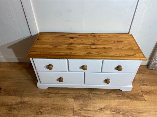 Pine chest drawers - of,
