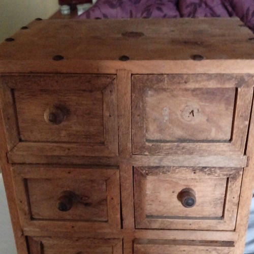 Solid oak chest - oak, drawers