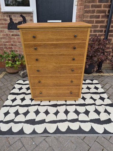 Vintage oak chest - oak,